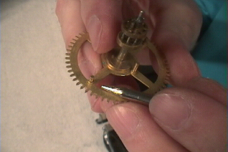 Repairing lift pin on the strike wheel - PRO advanced clock repair